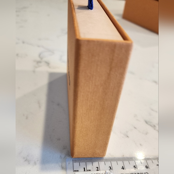 LOUIS VUITTON - Mini giftbox (Authentic) 3 - Picture 5 of 5